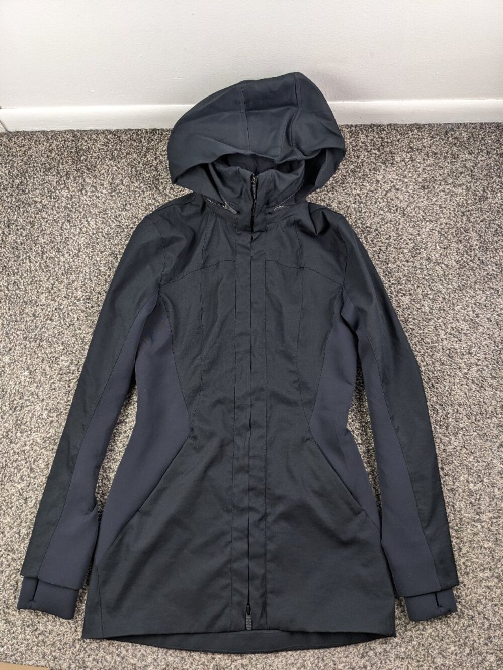 Lululemon Like A Glove Jacket Sz 4 Stowaway Hood Water Repellent Wind Resistant